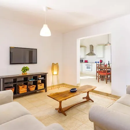 Castillo Del Aguila By *