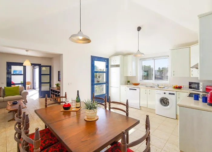 Castillo Del Aguila By Playa Blanca