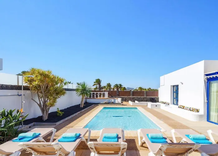 Villa Castillo Del Aguila By *